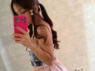 エロティックなビデオチャット dinasun