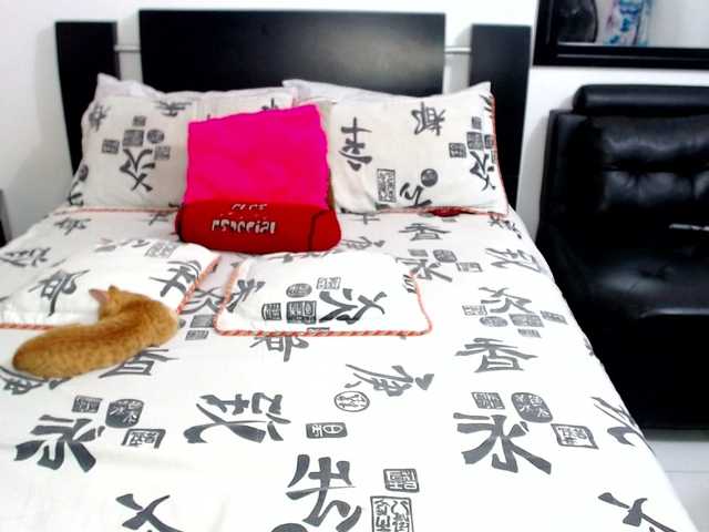 ブロードキャストスクリーンショット titsbiglovers