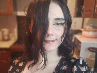 エロティックなビデオチャット DolleFox