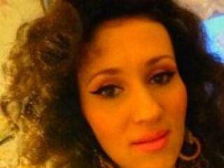 エロティックなビデオチャット eastercandy