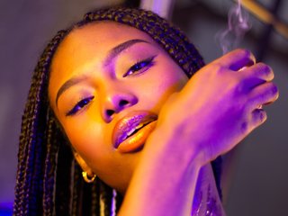 エロティックなビデオチャット Ebonymore06