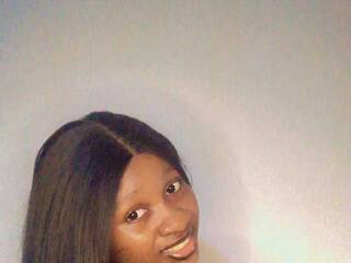 エロティックなビデオチャット Ebonypetiti