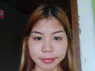 エロティックなビデオチャット Edna2023