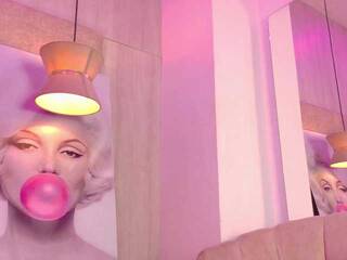 エロティックなビデオチャット ElaEndez