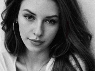 エロティックなビデオチャット ElegantLadyMia