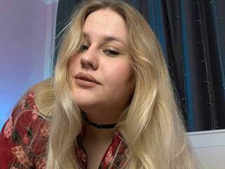 エロティックなビデオチャット ElienArinly