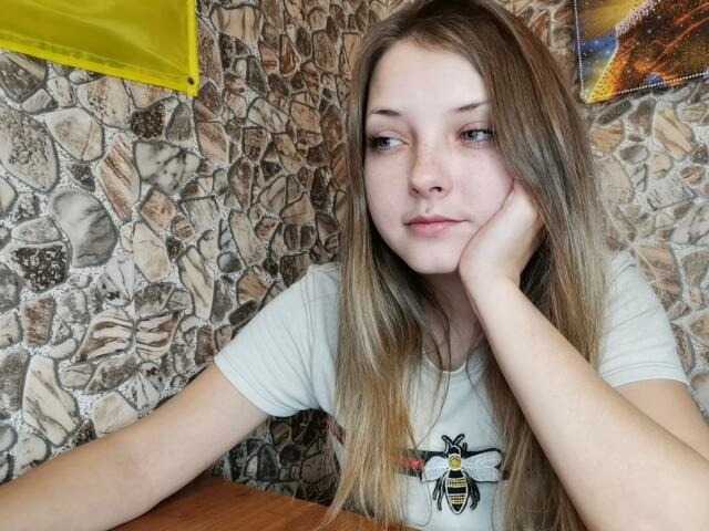 ブロードキャストスクリーンショット EllaLaLovely