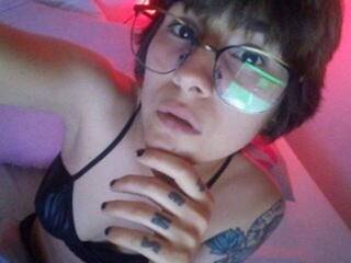 エロティックなビデオチャット Elliot-ferri