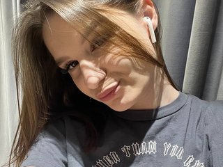 エロティックなビデオチャット EllyShadowax