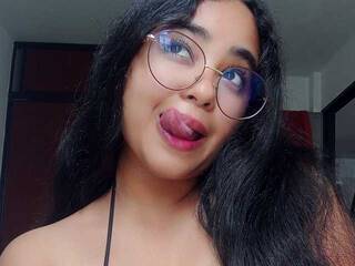 エロティックなビデオチャット ElynDavidson