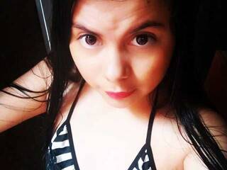 エロティックなビデオチャット emeraldtorres