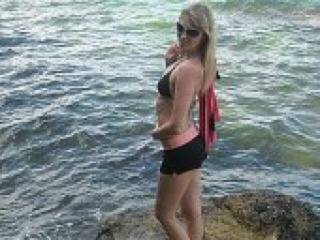 エロティックなビデオチャット emili77