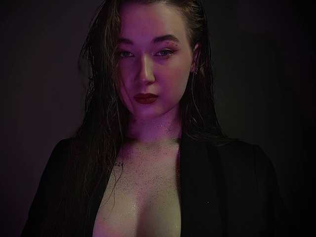 プロフィールの写真 emilia-edwrds