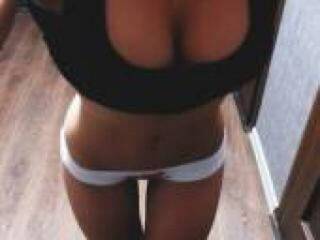 エロティックなビデオチャット emilidoll