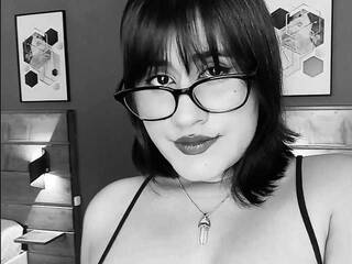 エロティックなビデオチャット EmillyThomson