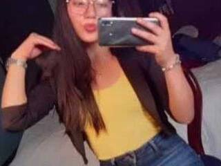 エロティックなビデオチャット emily-coper