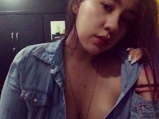 エロティックなビデオチャット EmilyClarkk