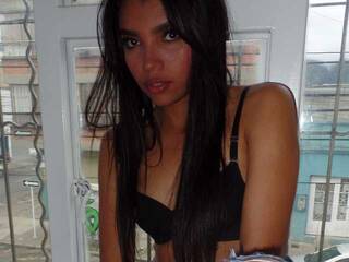 エロティックなビデオチャット emilyharber