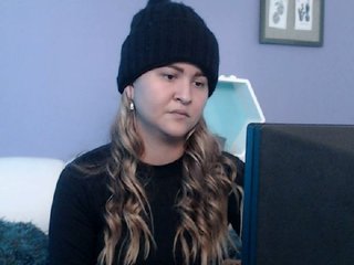 ブロードキャストスクリーンショット emilyjonesx