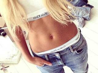 エロティックなビデオチャット EmmaBlondy