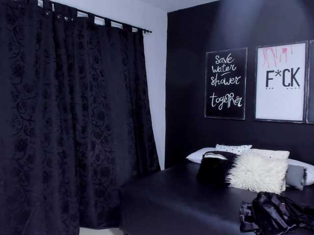 ブロードキャストスクリーンショット EmmaCole