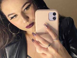 エロティックなビデオチャット EmmaNeuman