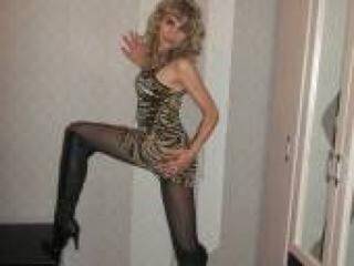 エロティックなビデオチャット emmlianna