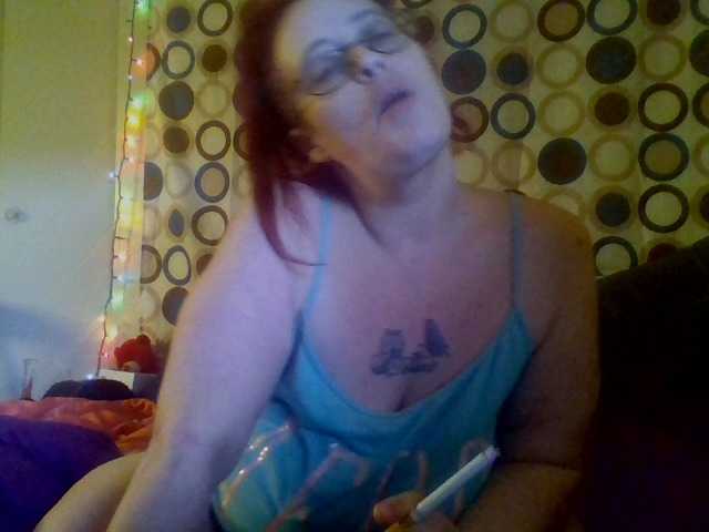 写真 EmpressWillow Happy Friday I’m back. #bbw #goddess #kink #submissive #tits #ass #pussy #smoking #bellylove #sph #mommy #edging #findom #feet #tease #daddy #c2c #findom #paypig catch my vibe