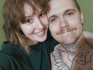 エロティックなビデオチャット ernest-and-celestina