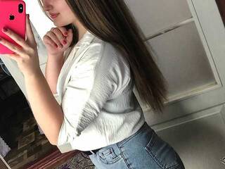 エロティックなビデオチャット ErnestaDream