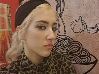 エロティックなビデオチャット eroticblondiee