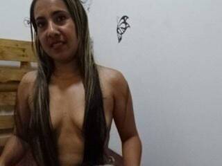 エロティックなビデオチャット estellitafash