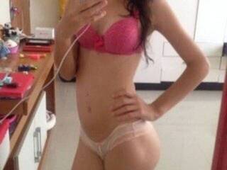 エロティックなビデオチャット DollEstrella