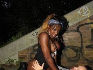 エロティックなビデオチャット EvaBlack66