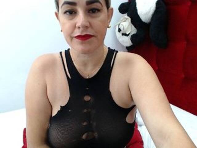 ブロードキャストスクリーンショット EvaMartinelli