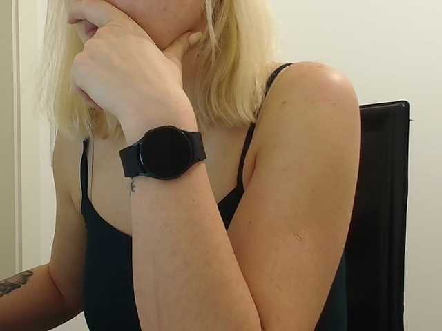 ブロードキャストスクリーンショット EvaMenson