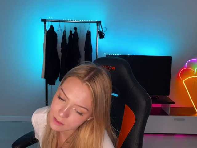 ブロードキャストスクリーンショット ElizabethEvan