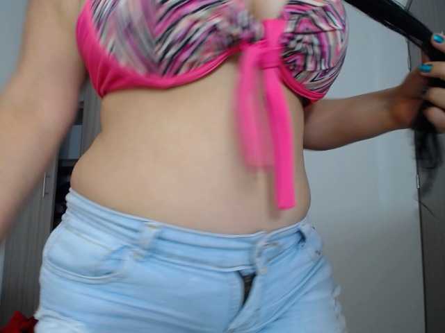 ブロードキャストスクリーンショット EvaRamirez