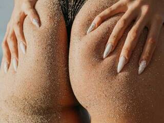 エロティックなビデオチャット Evelynne---Lisa