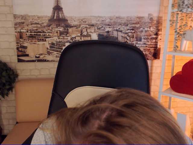 ブロードキャストスクリーンショット EvietteMoore