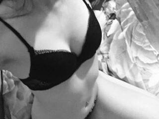 エロティックなビデオチャット Evilinna