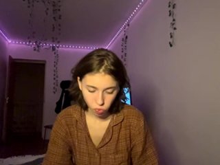 エロティックなビデオチャット EvonneHeally