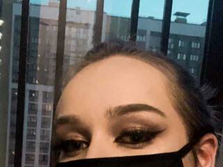 エロティックなビデオチャット ExilsVik