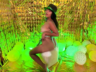 エロティックなビデオチャット ExxoticValery