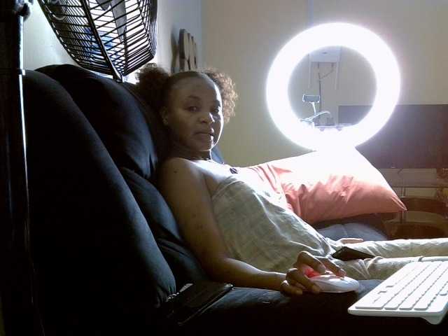 ブロードキャストスクリーンショット Faizzah-1