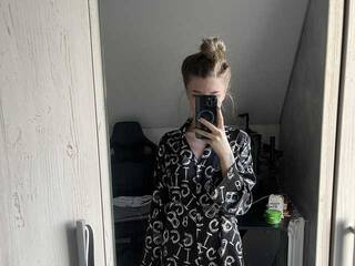 エロティックなビデオチャット fiksikBoom