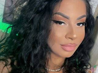 エロティックなビデオチャット FinDomCardi