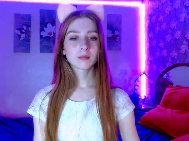 写真 FireShoWw hello in my room! I'm trying to break the earning record! I hope for your help! #young #teen #cute #new #toys #sexy #hot #natural #shaved #smalltits #redhair