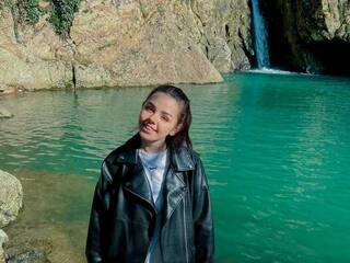 エロティックなビデオチャット Flora-69