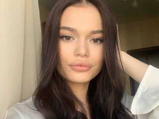 エロティックなビデオチャット FloraHanson